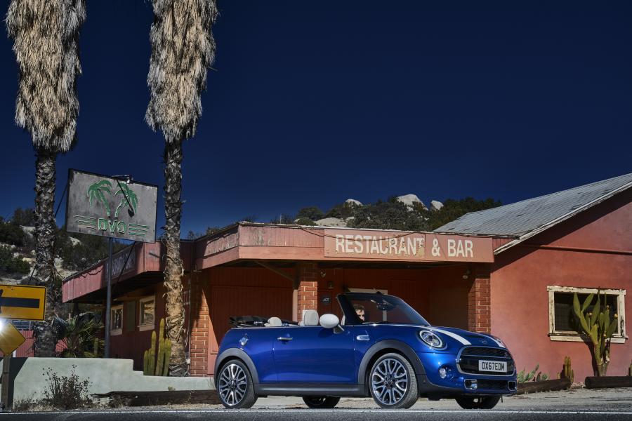  Mini Cooper S Cabrio (F57) 2018 года  (WW) (фото 75 из 222)